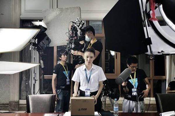 深圳宣传片拍摄公司怎么收费 深圳宣传片拍摄公司怎么收费